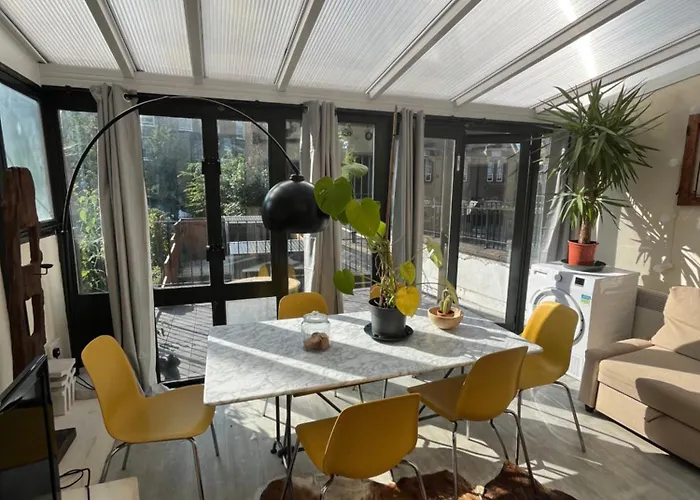 Cosy Camden 2 Bedroom Apartment With Terrace